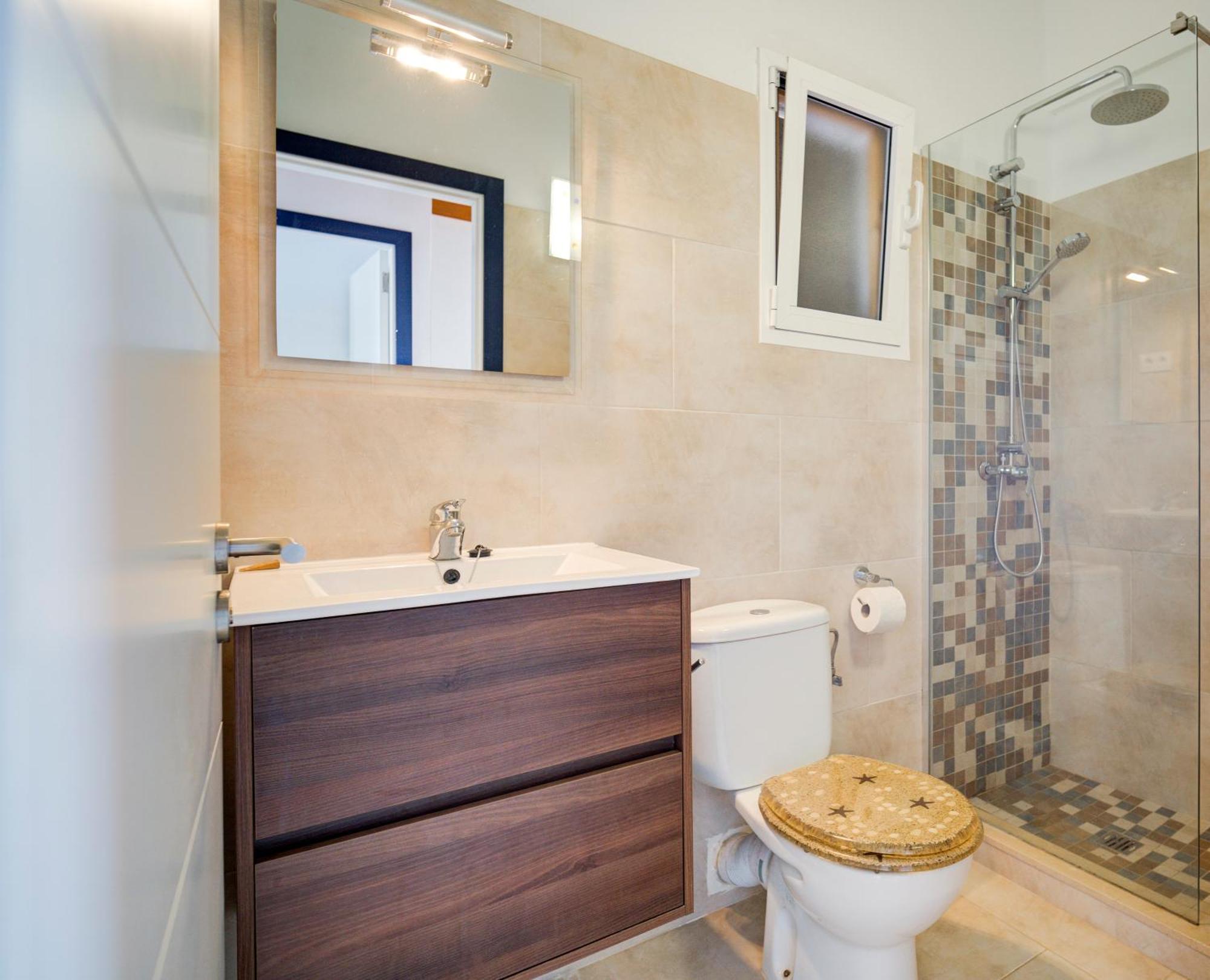 Vista Faro-Apartamento Con Balcon Que Mira Al Mar กาลาเอนบอสช์ ภายนอก รูปภาพ